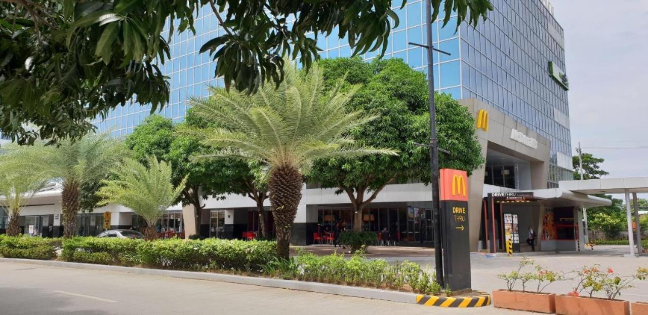 Mactan Newtown Condo With Pool Access Lapu-Lapu City Eksteriør bilde