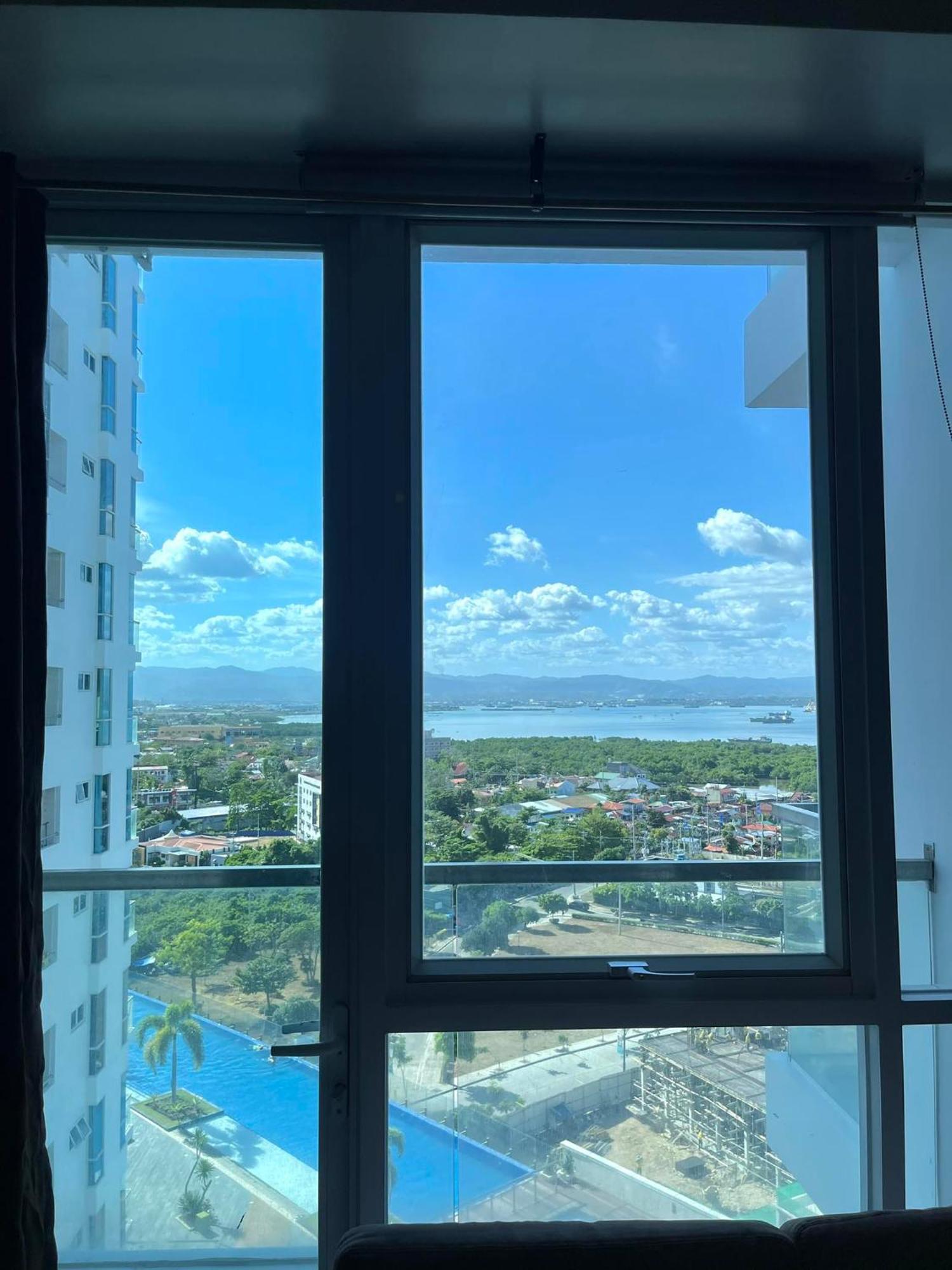Mactan Newtown Condo With Pool Access Lapu-Lapu City Eksteriør bilde